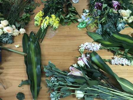 想開(kāi)花店怎么學(xué)花藝入門做花藝師